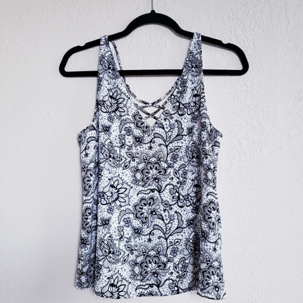 Express V-neck top 💕